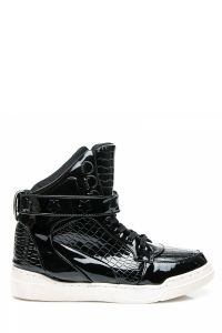 LAKIEROWANE SNEAKERSY Czarny