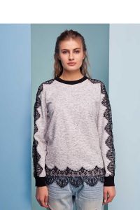 Sweter wykończony koronką GR1353 Brzozowy
