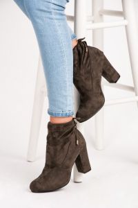 JESIENNE BUTY ZE ?CI?GACZEM Zielony