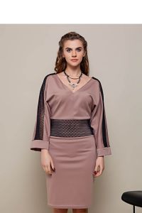Ciekawa sukienka o nowoczesnym kroju GR1347 Beige