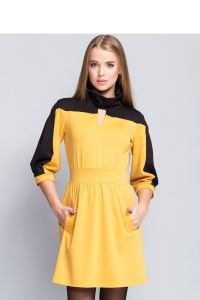 Wygodna sukienka o nietypowym fasonie MM1092 Yellow