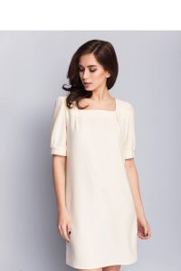 Elegancka sukienka o wolnym kroju MM1098 Kremowy