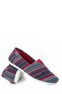 ESPADRYLE Z ETNICZNYM WZOREM