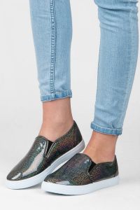 TRAMPKI SLIP ON Czarny
